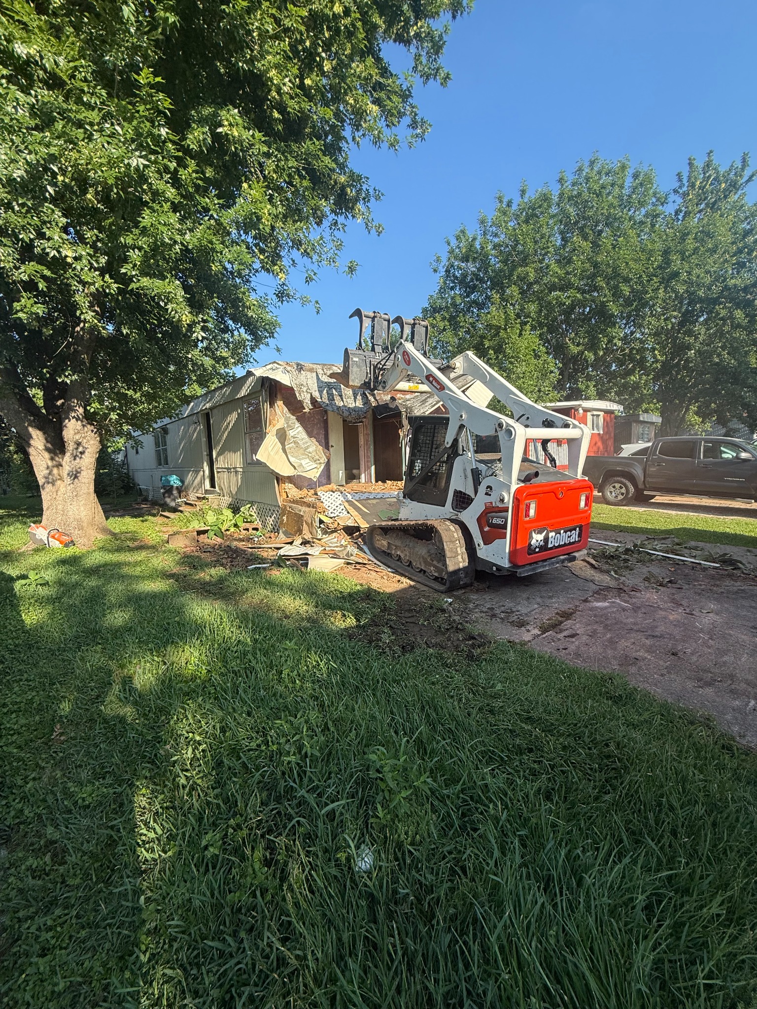 Concrete pour with mixer truck
